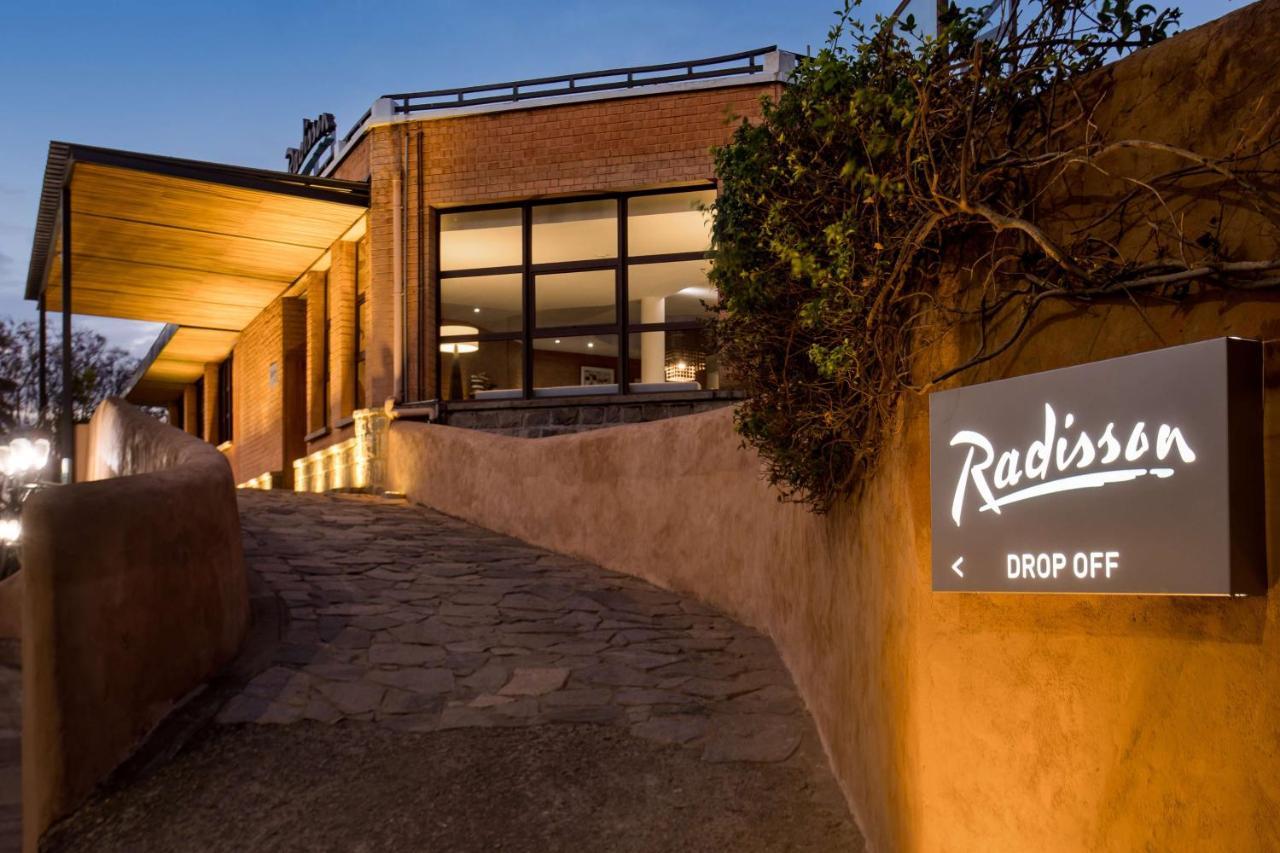 Radisson Hotel Tamboho Waterfront アンタナナリボ エクステリア 写真