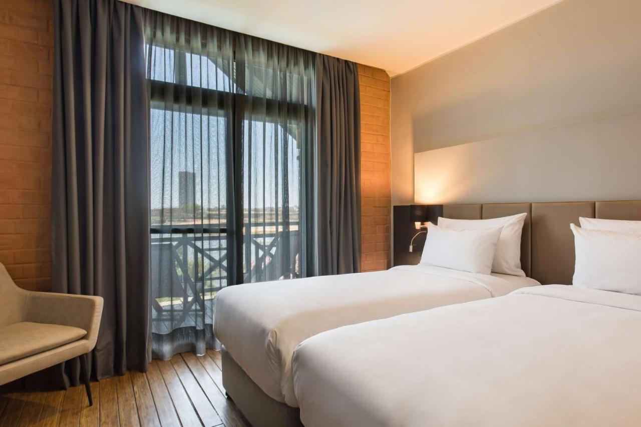 Radisson Hotel Tamboho Waterfront アンタナナリボ エクステリア 写真