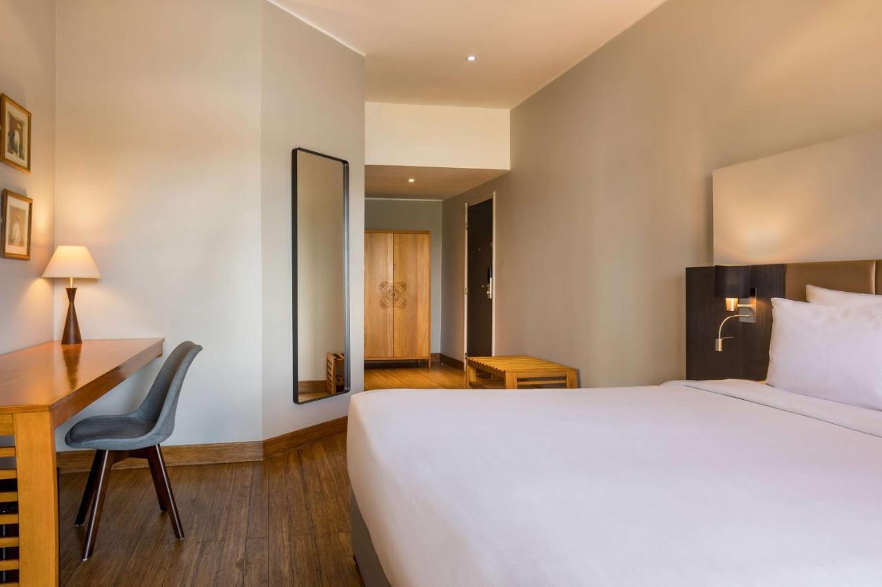 Radisson Hotel Tamboho Waterfront アンタナナリボ エクステリア 写真